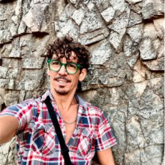 files/foto_perfil_resena_a15aae69-ccdb-4165-8b0c-5e9df0d941fd.webp